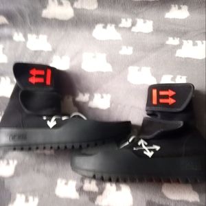 Men's off white shoes